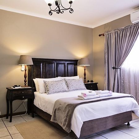 Holme Lea Manor Bed & Breakfast Piet Retief Eksteriør bilde