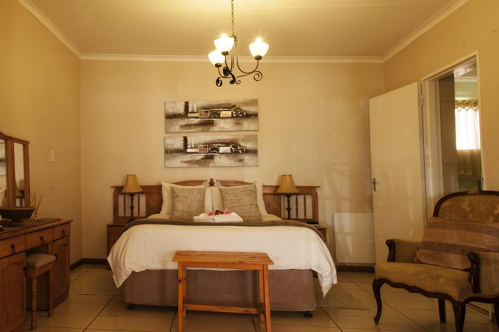 Holme Lea Manor Bed & Breakfast Piet Retief Eksteriør bilde