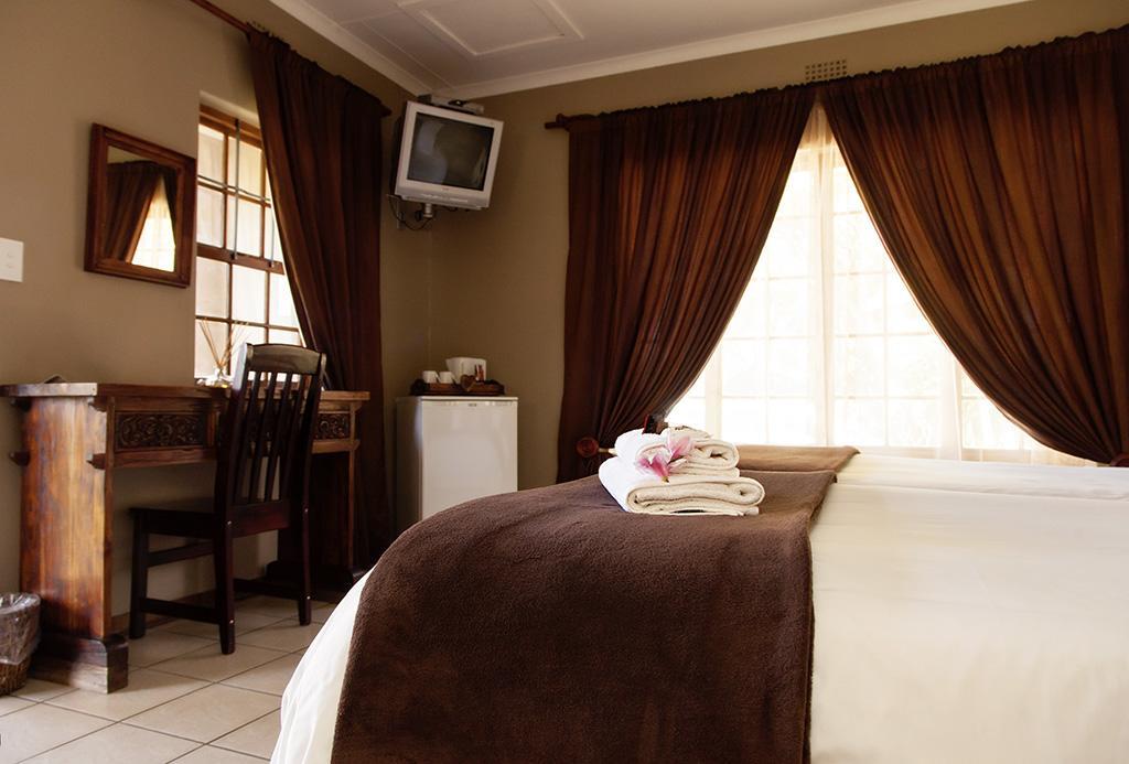 Holme Lea Manor Bed & Breakfast Piet Retief Eksteriør bilde