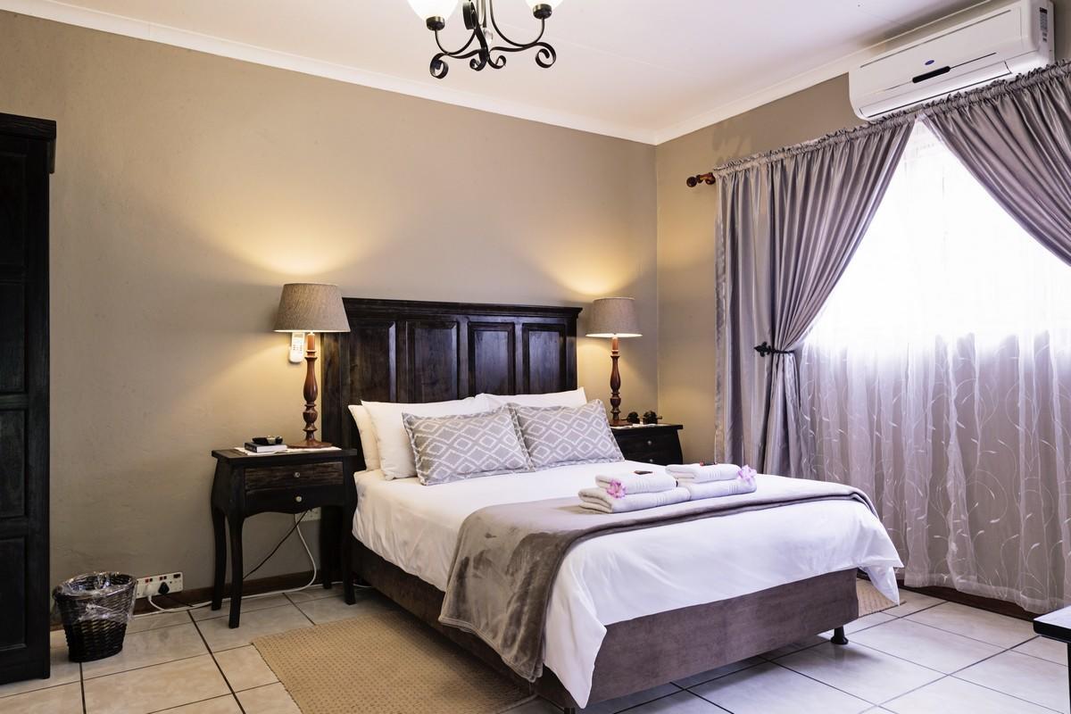 Holme Lea Manor Bed & Breakfast Piet Retief Eksteriør bilde